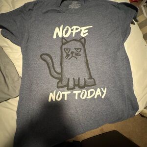 Blue Cat Graphic T-Shirt